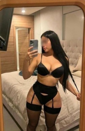 disponible-ahora-latina-hermosa-y-bien-puta-en-el-sexo-papi-big-3