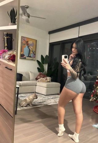 erotic-curvyhot-juicy-big-0