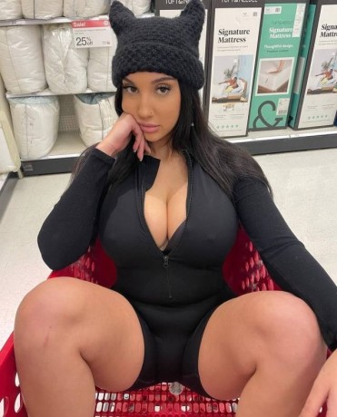 im-down-forsex-and-ready-to-fuckhard-all-of-sex-possition-and-you-willreally-lovehaving-fun-with-melike-making-fun-w-big-2